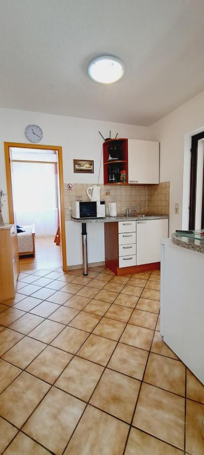 Apartments Darija & Pero Пучишча Экстерьер фото