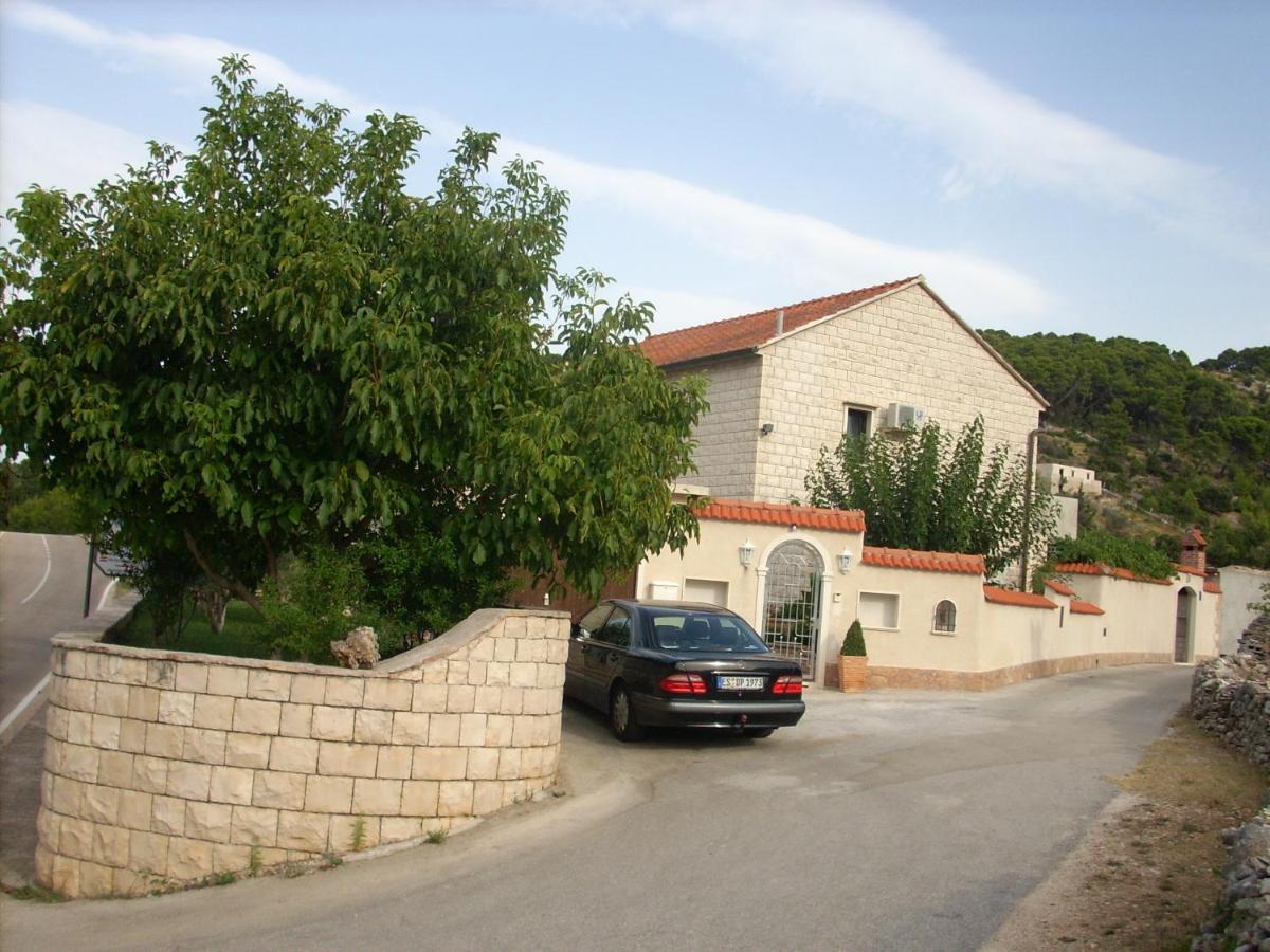 Apartments Darija & Pero Пучишча Экстерьер фото